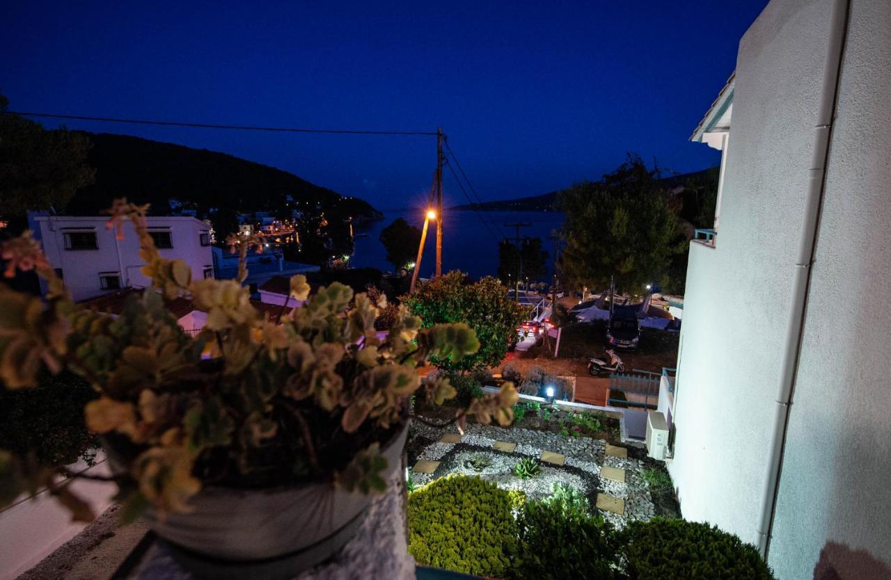 Theodora Rooms Poros Town Exterior foto